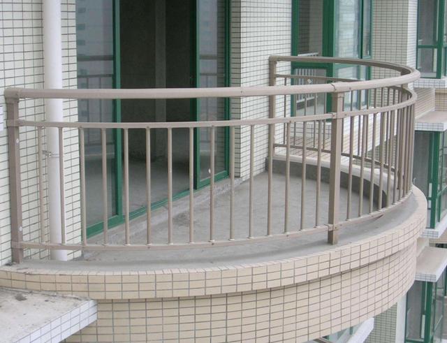 不管赠送多少平方面积,聪明人都不会买|阳台|聪明人|承重力_新浪新闻