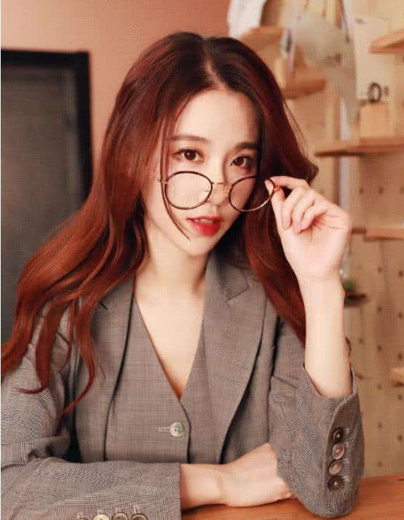 终于忍不住了轩子巨2兔因无故被封正面刚虎牙粉丝别违约