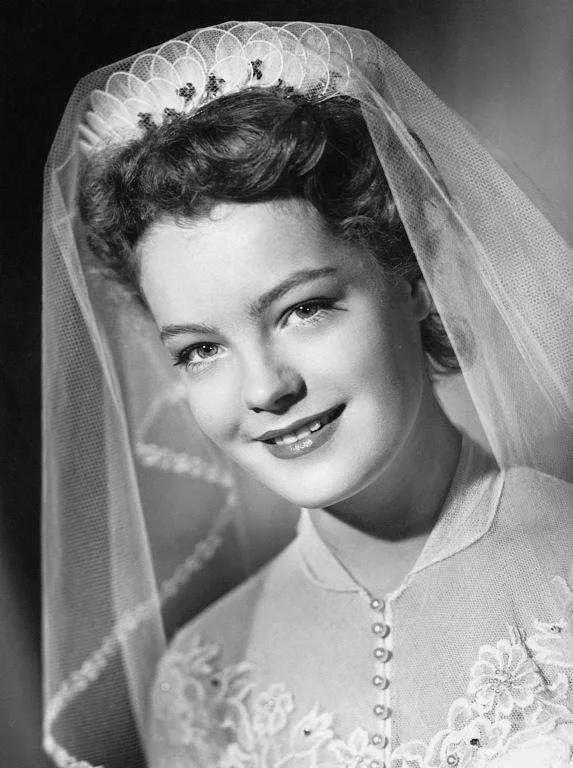 罗密施奈德电影茜茜公主的扮演者她婚姻失败儿子早逝