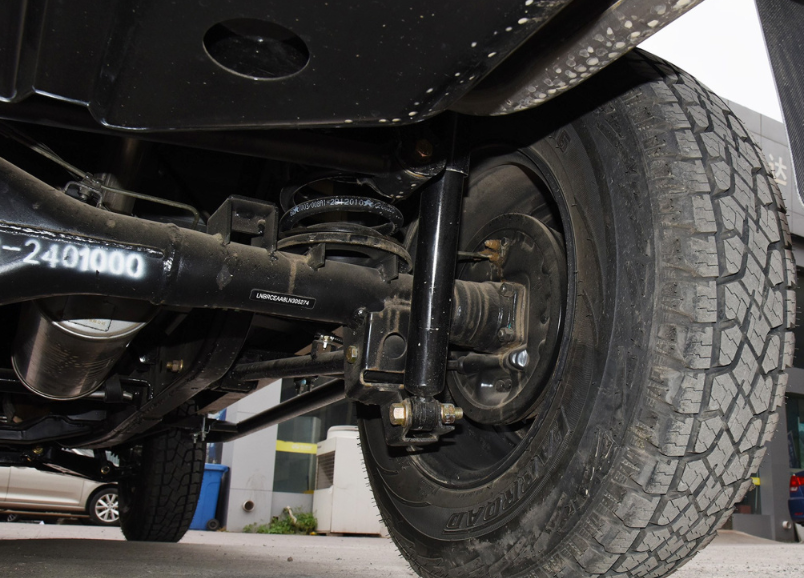 北汽bj212国产良心车,2.4t输出211马力,指导价10.1万-新浪汽车