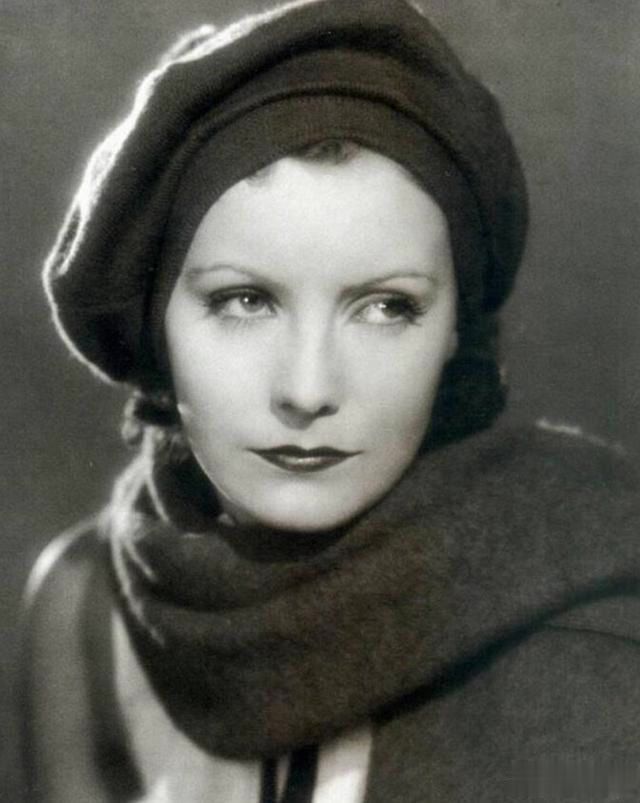 14岁百货打工22岁一战成名36岁息影却活成影史传奇