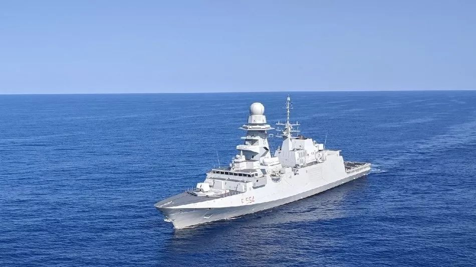 将已经建成的第二艘fremm级护卫舰诺曼底号以8亿欧元的价格卖给了埃及