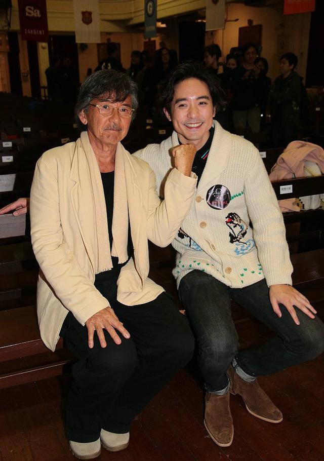 73岁林子祥一家同框59岁叶倩文美貌如初儿子帅气有才华
