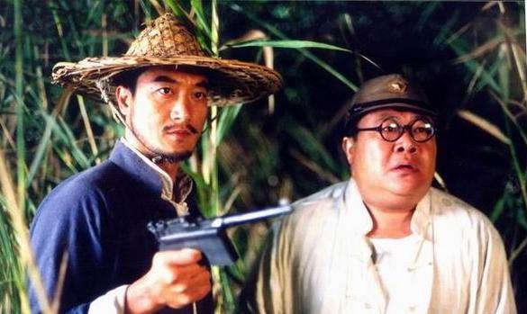 那个助纣为虐的汉奸胖翻译,是大众心目中刘金山第一个令人印象深刻的