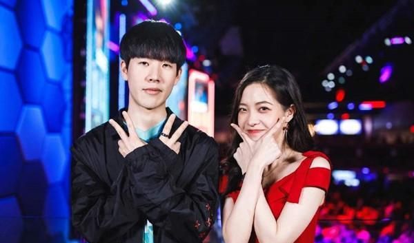 ig状态回暖,theshy和女友双排记录爆出,网友:原来是这样!