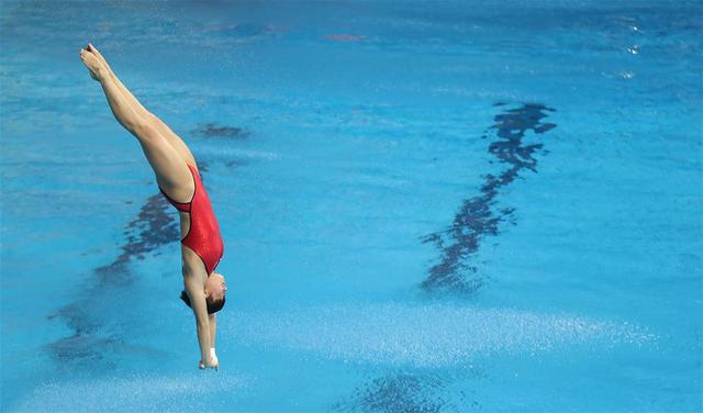 她比郭晶晶还牛,24岁5夺奥运金牌,曾为控体重不吃饭而饿晕过去