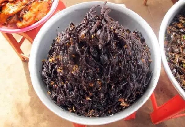 吓人被全球公认最恶心的食物云南美食竟然榜上有名