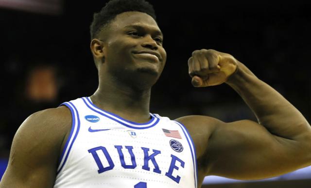 年仅19岁1张签名卡价值70万这就是联盟未来第一人的排面