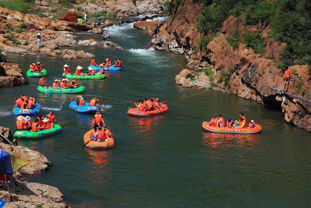 惊险刺激的承德兴隆红河峡谷漂流,百里缘农家院品尝特色农家饭