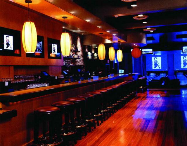 为何酒吧前台女员工离职率高?辞职美女说出原因,让人感到心酸