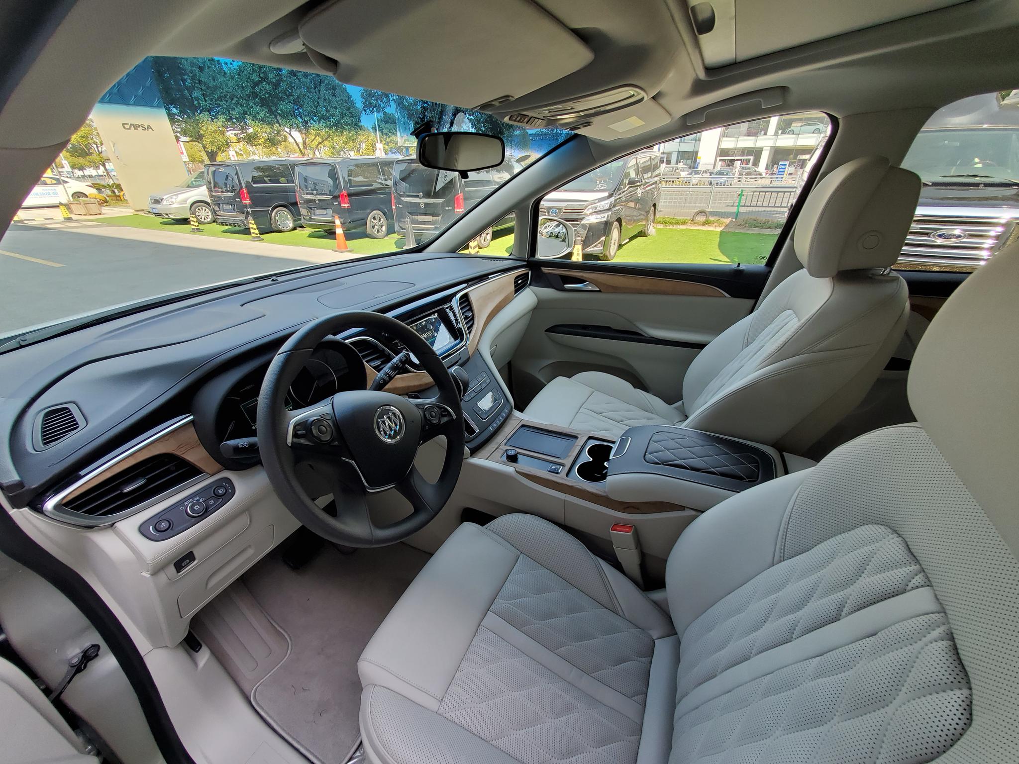 兼顾舒适和价格的性价比之王别克gl8雅典娜版