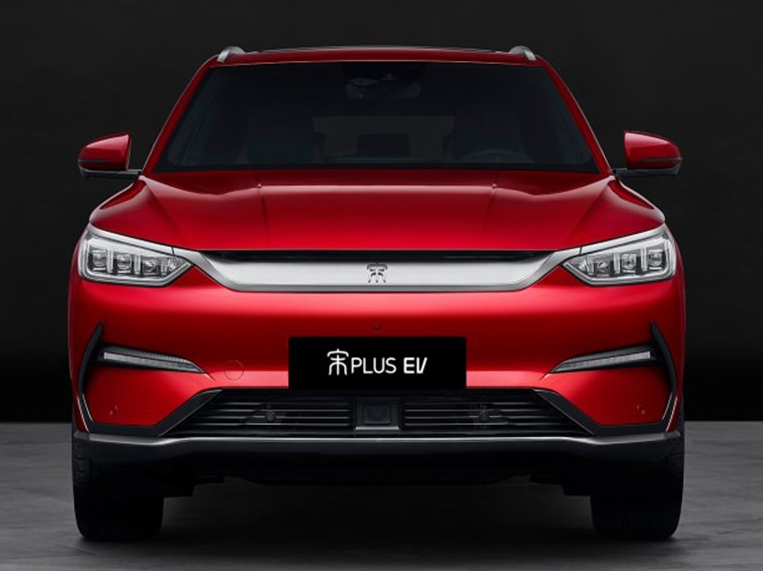 比亚迪全新SUV正式命名为宋PLUS，外观大气，轴距达2765mm！