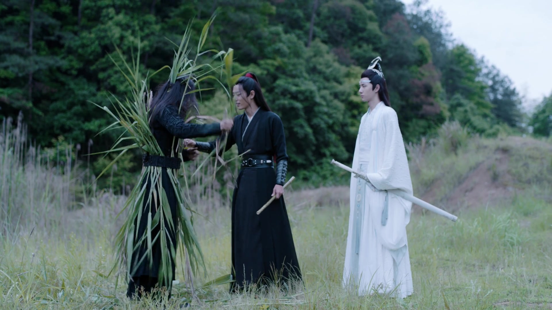 《陈情令》魏无羡蓝忘机遇到绵绵一家三口,开心地叙旧