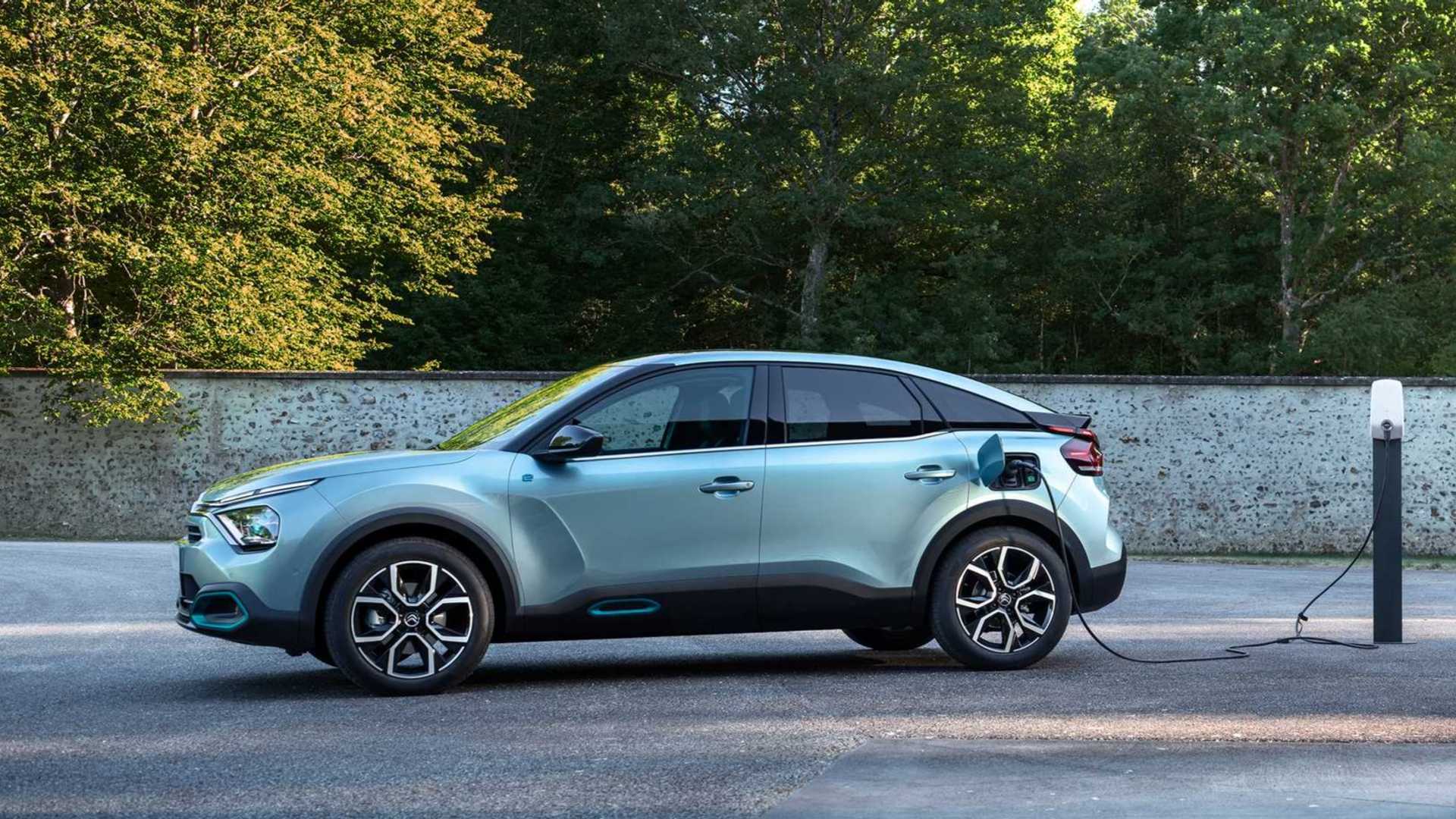 外形有惊喜!全新雪铁龙c4官图发布!