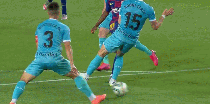 西班牙人两大利好!梅西连场破门巴萨2-0获胜,武磊给所有人点赞