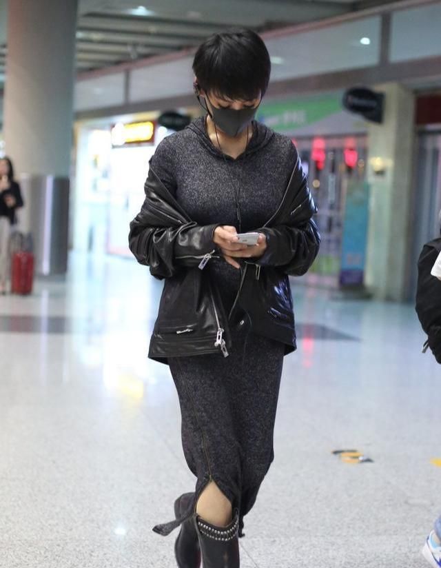 宁静真是太帅了,"爆炸"黄毛迷彩包,又酷又飒霸气全开