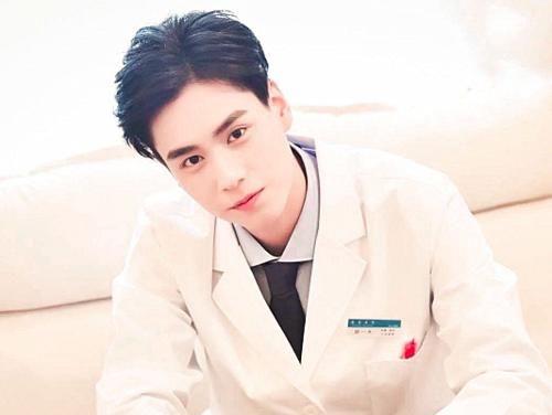 当男明星变成医生,王俊凯可爱,胡一天养眼,看到丁禹兮:受不住