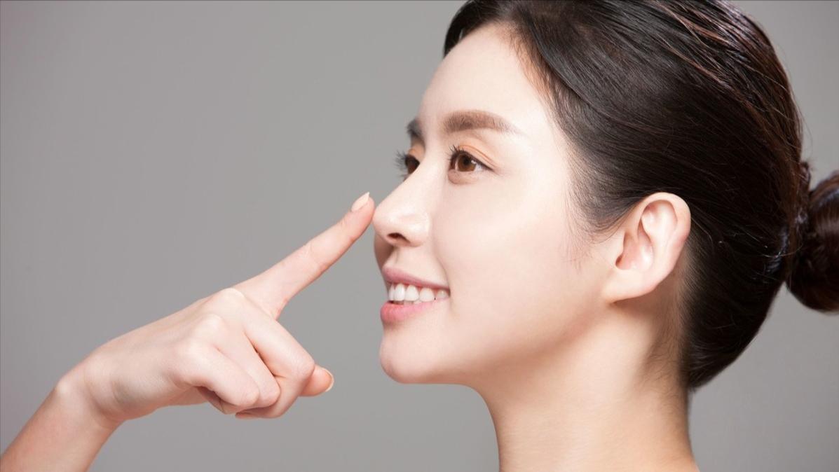 漂亮的鼻子大家都喜欢,很多人考虑做鼻子,鼻综合整形安全吗