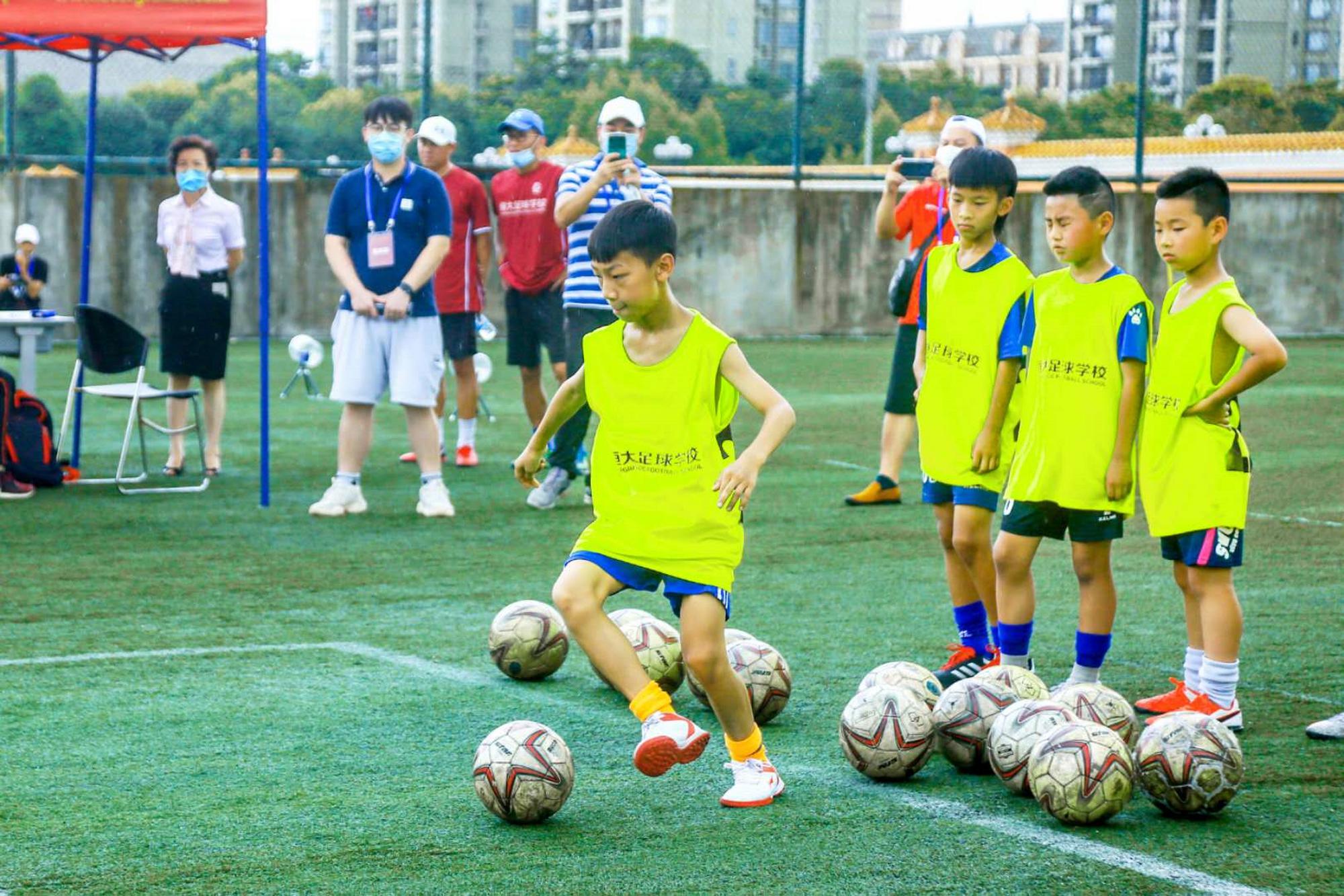 中国足球青训为何开始复苏,背后的原因令人钦佩