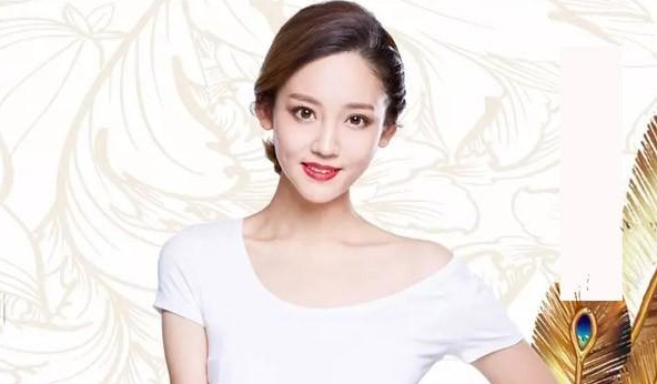 知名媒体人洪晃点评绿地门女主张雨婷用身体做交易就是下贱