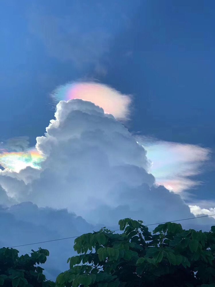 奇特!广西广东近日突现七彩"祥云",分析:是天气马上要变坏!