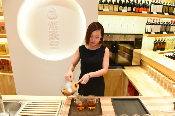 国货当潮,好物推荐,酒茶生携手葛龙茶企入选新国货计划.