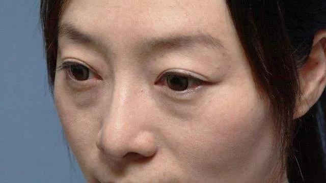 坚持把眼袋当卧蚕的人,心里到底都是怎么想的?