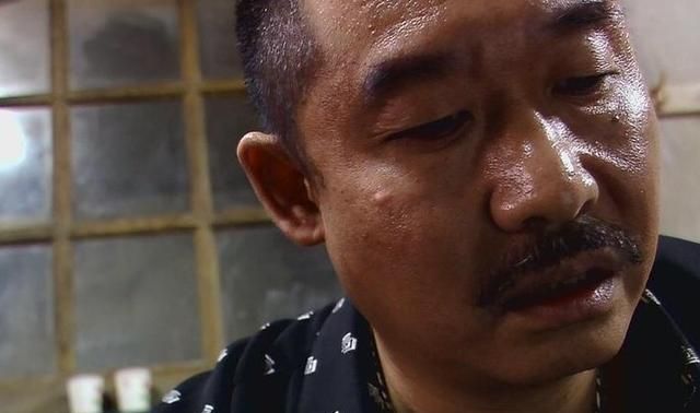 《疯狂的石头》丨宁浩的功劳在于通过一块石头彰显了人性的复杂