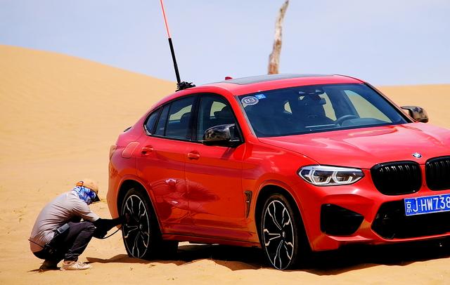 沙上的华尔兹 BMW X3 M和BMW X4 M西区塞北探享之旅