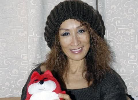 沈小岑登春晚红遍全国流产后嫁老外养情伤