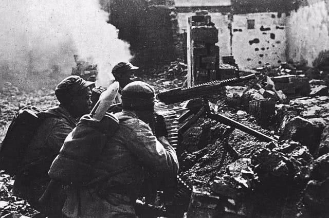 中国最小的红军向轩:7岁成为红军9岁长征,如今已有94岁