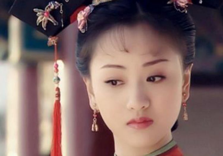 这位公主就是硕淑慎公主,她的父亲是康熙时期的太子.