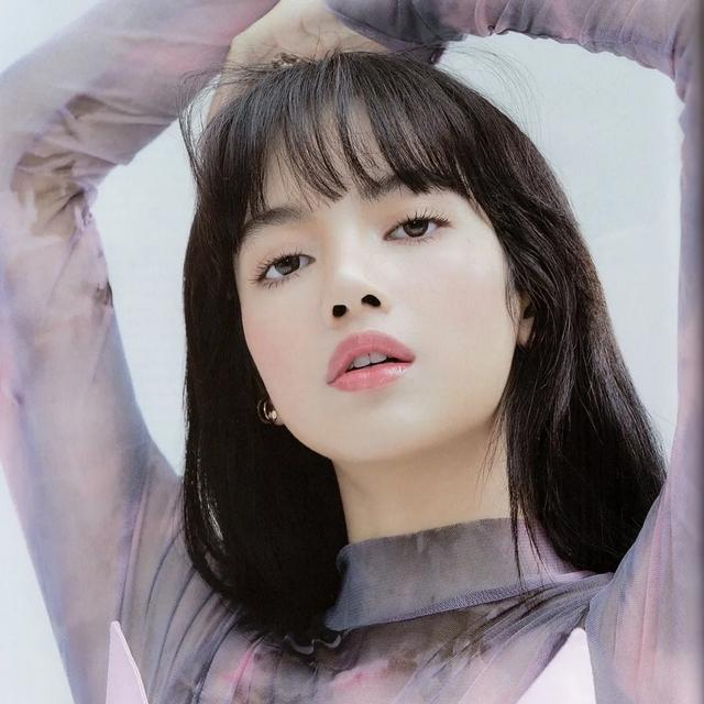 淡妆的lisa好绝