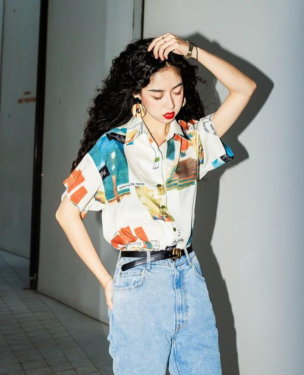 让众多女孩着迷的港风花衬衫今年应该这么穿时髦高级又好驾驭