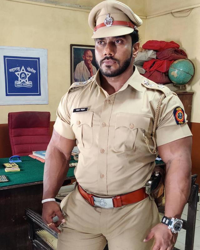 出生于印度棚户区,到万人敬仰的肌肉男神,再到电影明星,励志