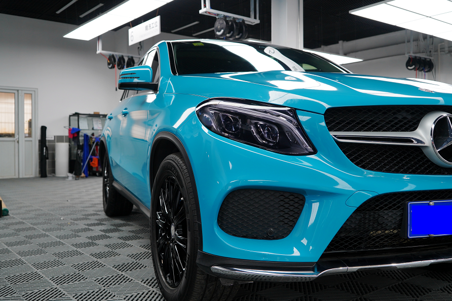 改色迈阿密蓝的奔驰gle 为事业助力 让生活精彩