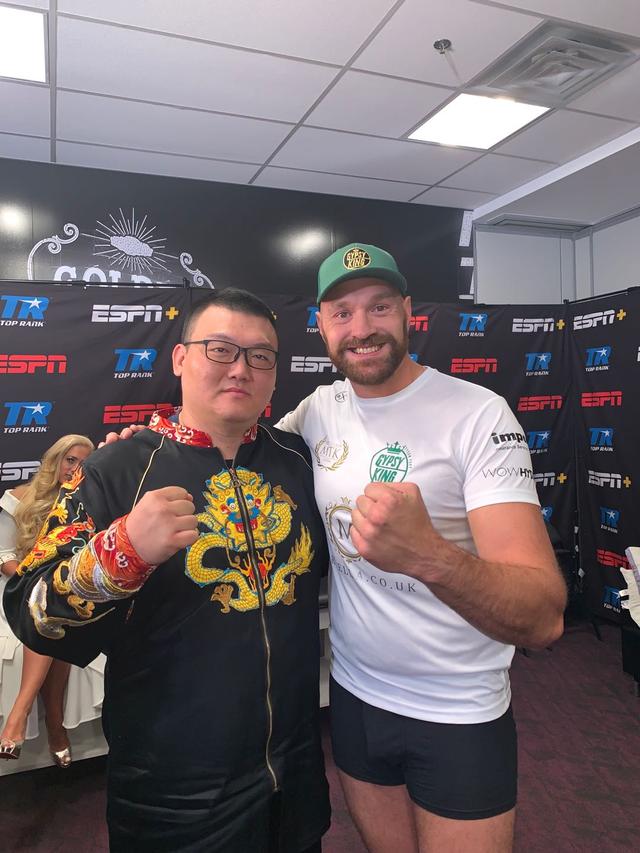 世界重量级拳王最新排名出炉:英国泰森第一,张君龙有望入围