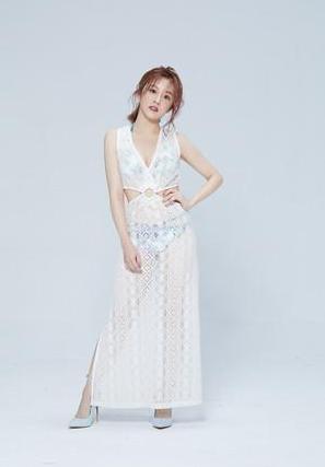 杨佩洁笑称,自己身材之所以发育得这么好,大概是因为