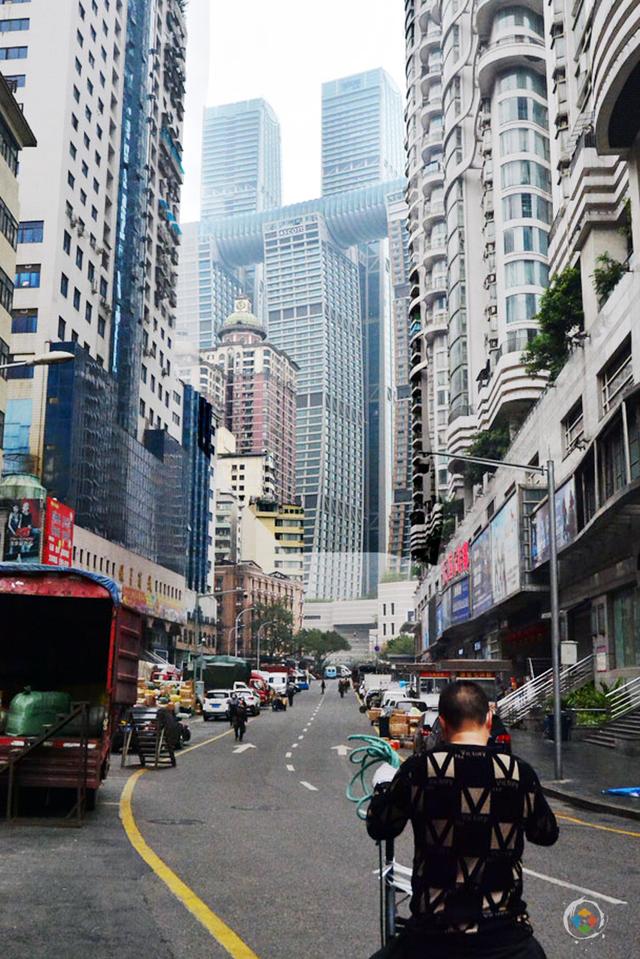 重庆城的日新月异,直辖23年之后,一直在变,却又一直没变