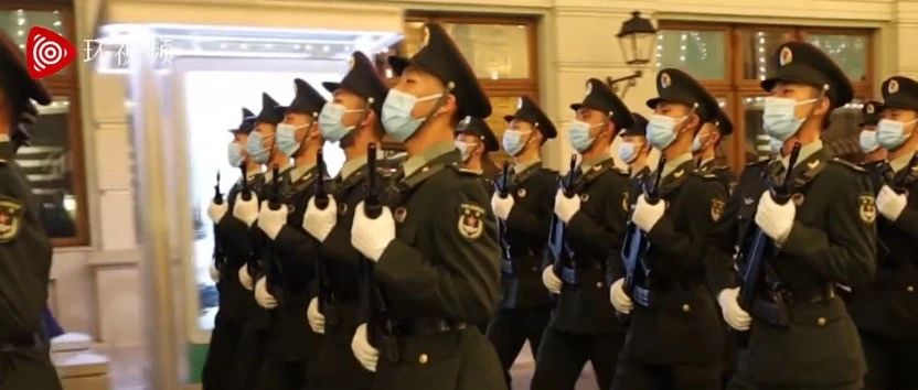 解放军参加红场阅兵彩排 戴上口罩唱喀秋莎(图