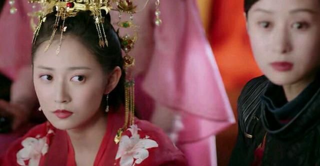 《月上重火》:不疯魔不成活!夏轻眉的一生很悲剧!演员演技很好