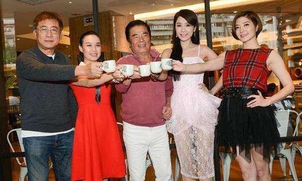 他是娱乐圈韦小宝年过七旬娶第七个老婆子孙满堂堪比赌王