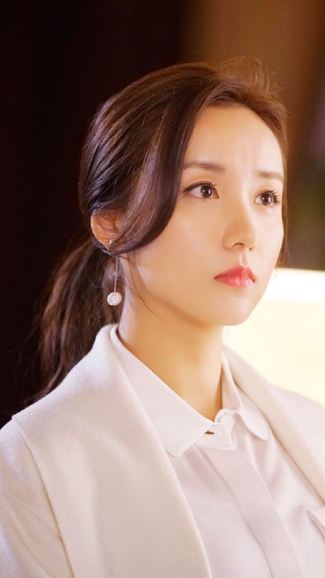 15位来自重庆的美女明星60后陶红70后蒋勤勤个个美若天仙