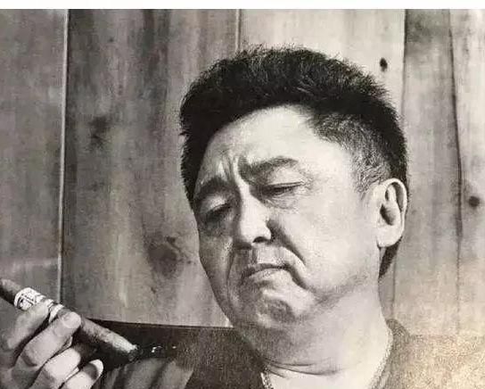 "相声皇后"于谦:北京开六十亩跑马场,四天俘获妻子芳心!