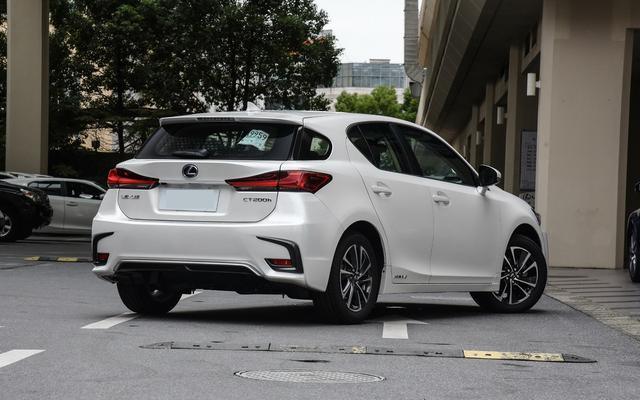 20万出头就能买的雷克萨斯,油耗2毛8一公里,可靠性超bba-新浪汽车