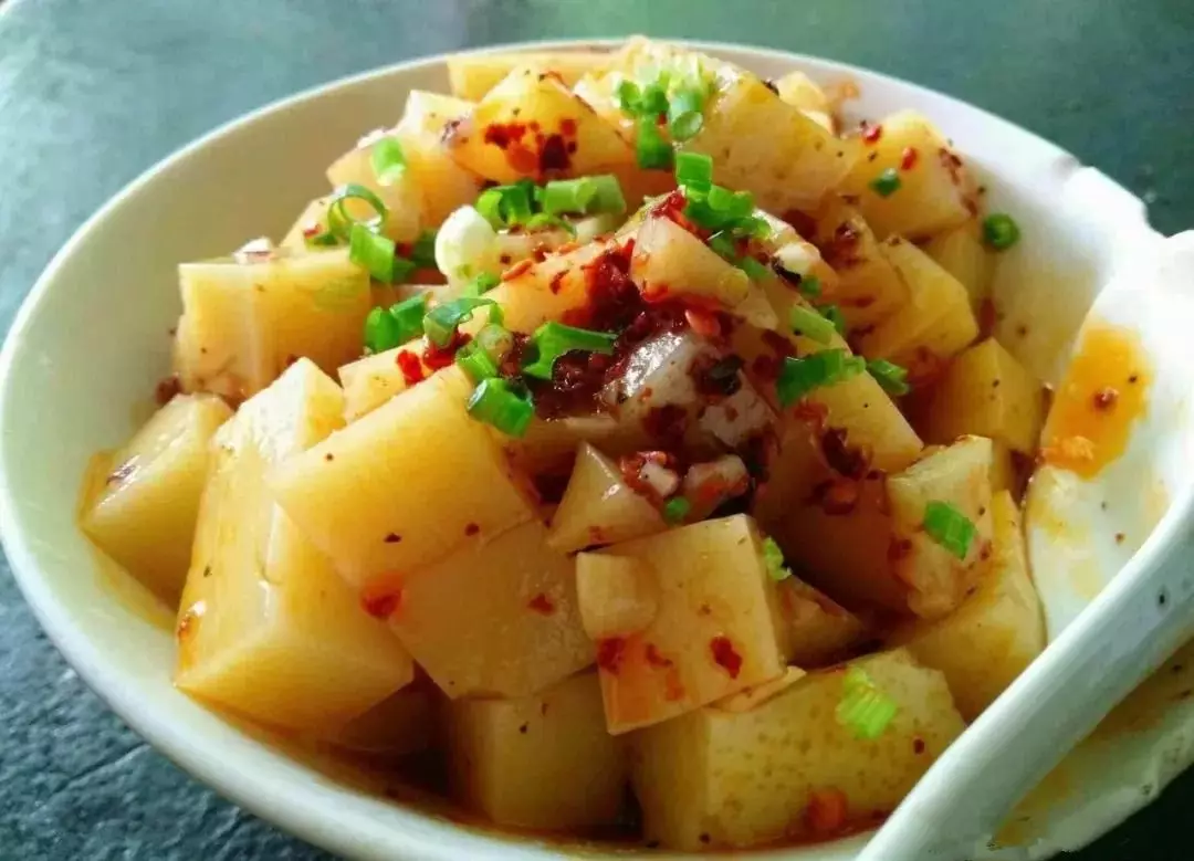 炎炎夏日贵州人爱吃的米豆腐你吃过吗