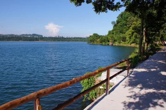 旅游的城市景色优美消费低还被游客称为小三亚