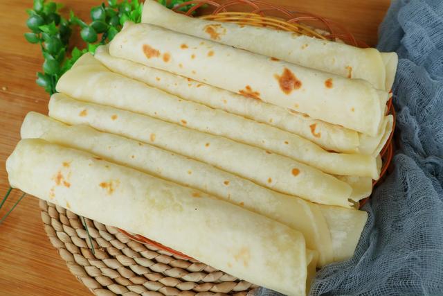 山东单饼最正宗的做法,柔软有嚼劲,凉了也不会硬,一学就会