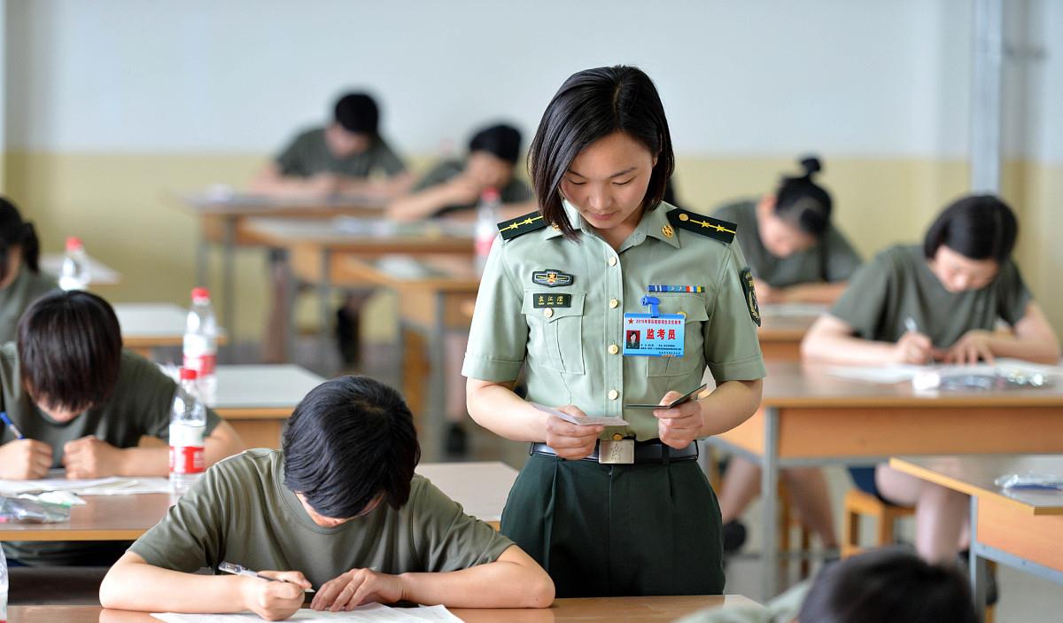 無論是高中畢業生還是在校大學生,參軍入伍,在部隊考軍校,為何有的