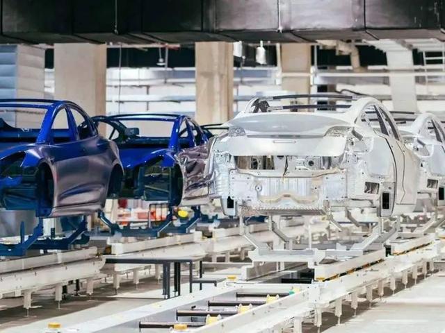 国产特斯拉降到20万终将成事实？网友：我们等你太久！